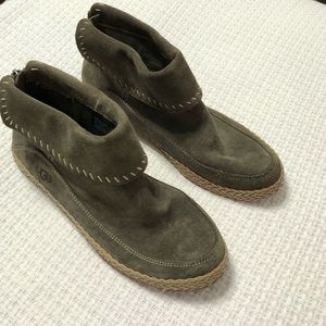 UGG slip on moccasin bootie